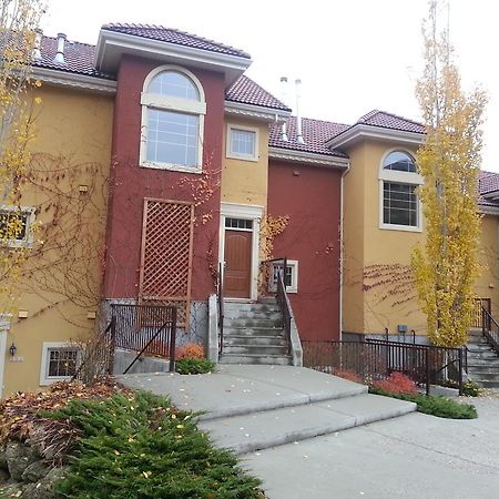 Bellasera Tuscan Villas By Associated Property Management Kelowna Exterior foto