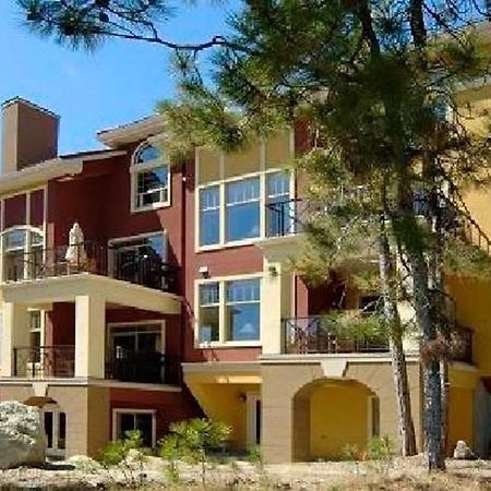 Bellasera Tuscan Villas By Associated Property Management Kelowna Exterior foto